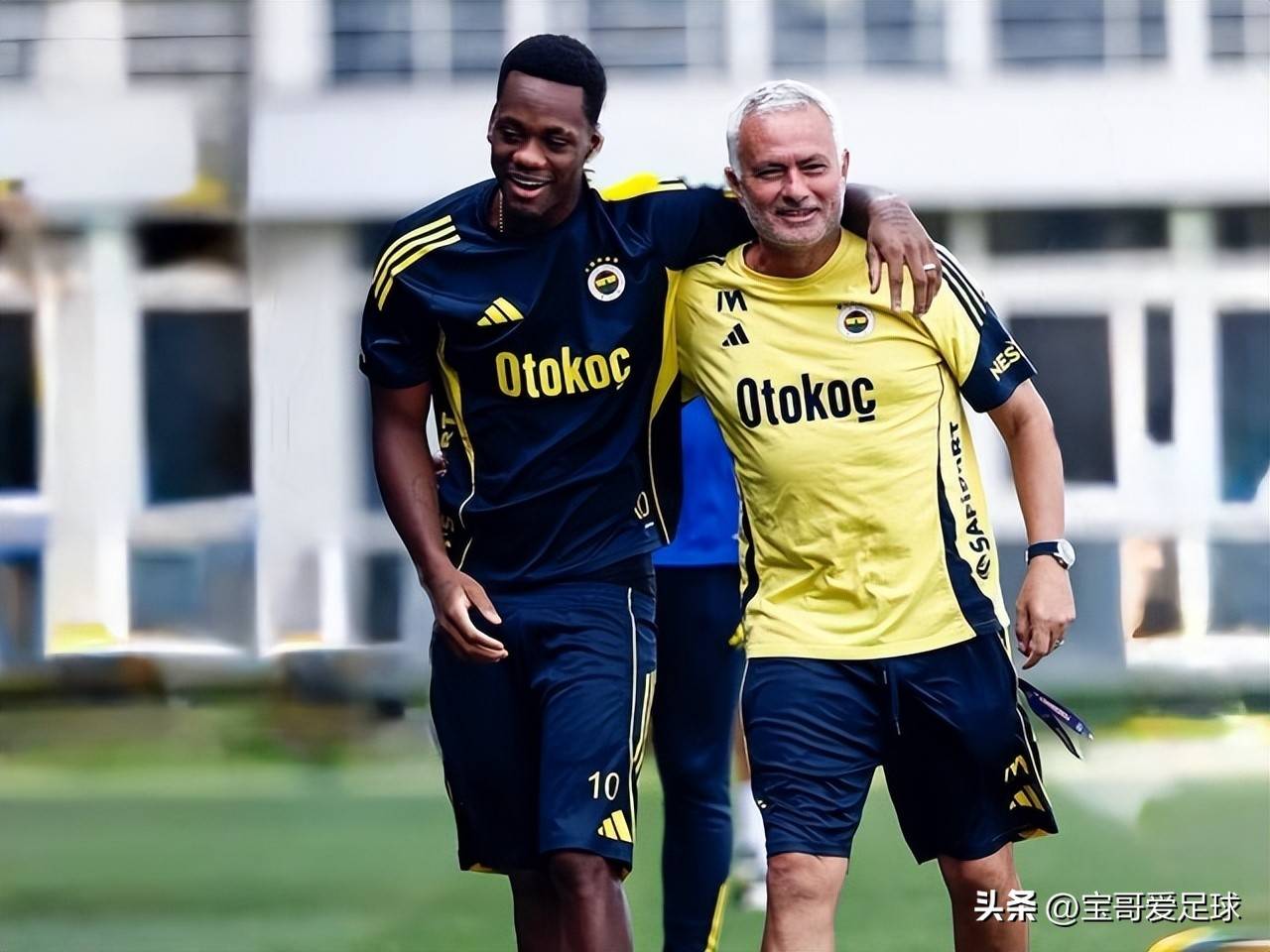 中国体育包含马赛发布备战花絮；赛后扳平良机；英超任务艰巨；赛程密集仍需轮换的词条